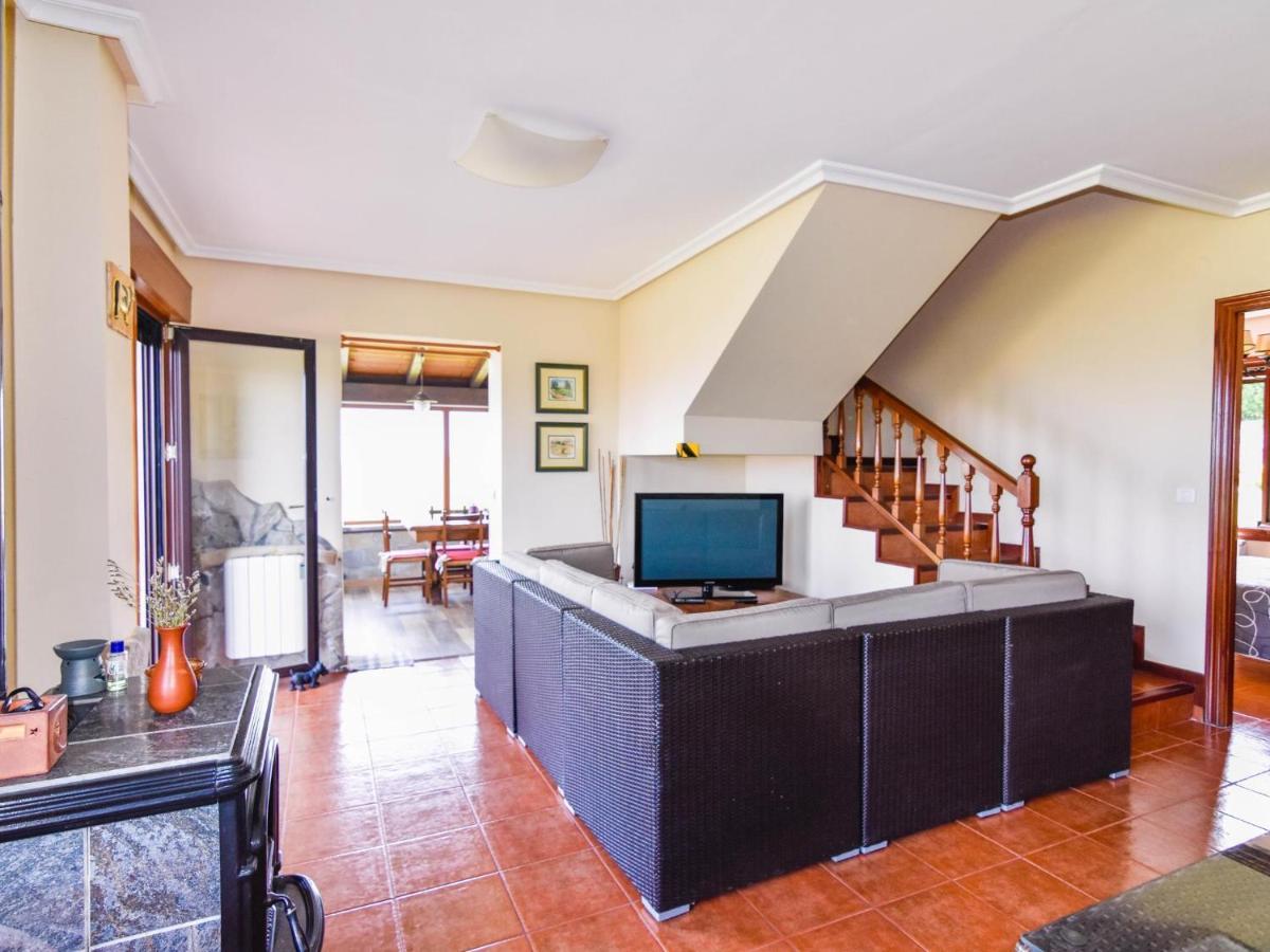 Encantadora Casa Con Espectaculares Vistas Ajo Bagian luar foto